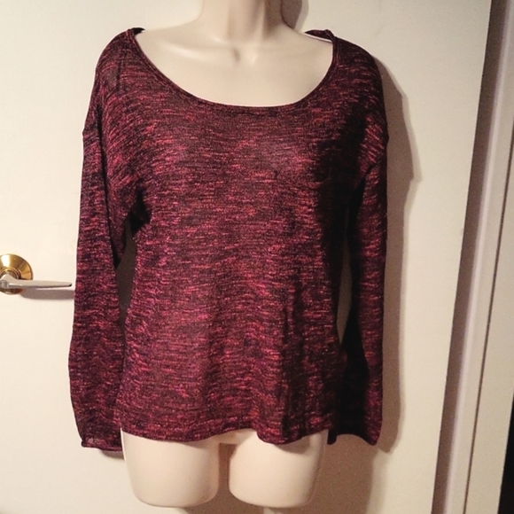 DIVIDED BY H&M Women's Red & Black Sweater with Front Pocket Size Small NWOT - Picture 1 of 4